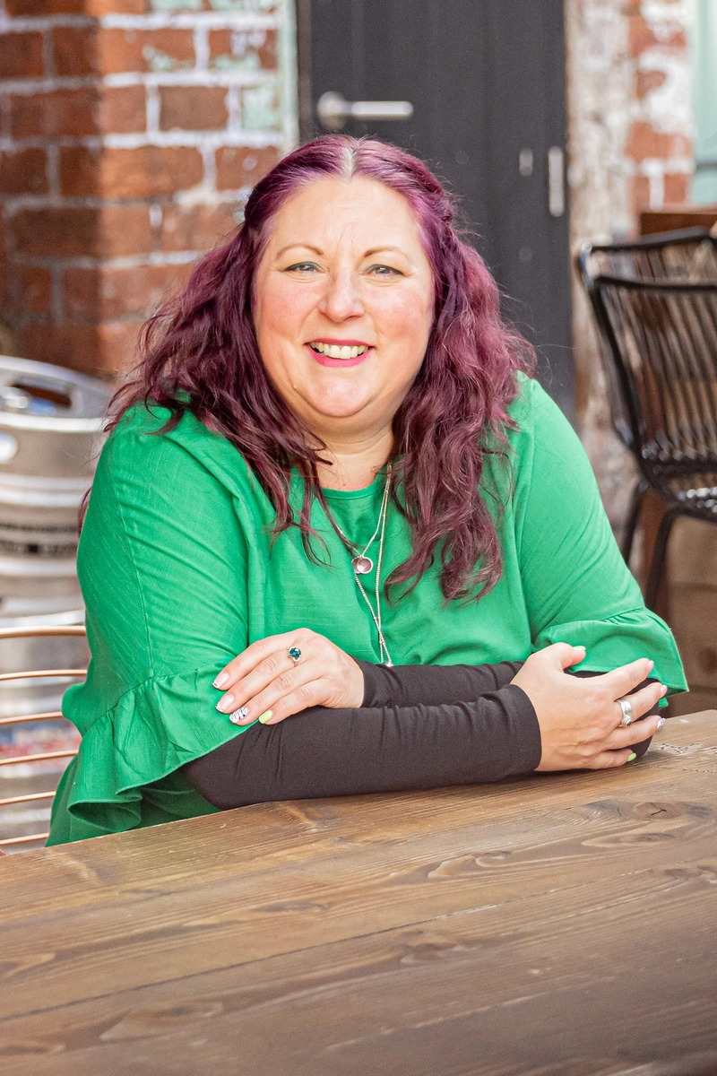 Tracy Mint HR Headshot Photo